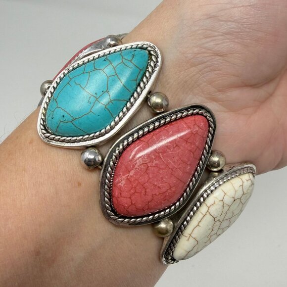 Southwestern Chunky Faux Turquoise Stretch Bracelet Stones Beads Blue Red White - Picture 1 of 9